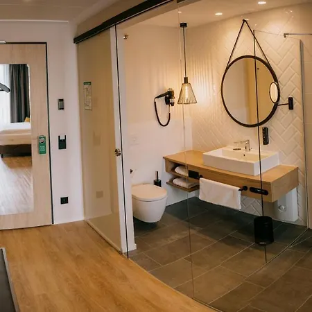 Hotel Loom & Skybar *