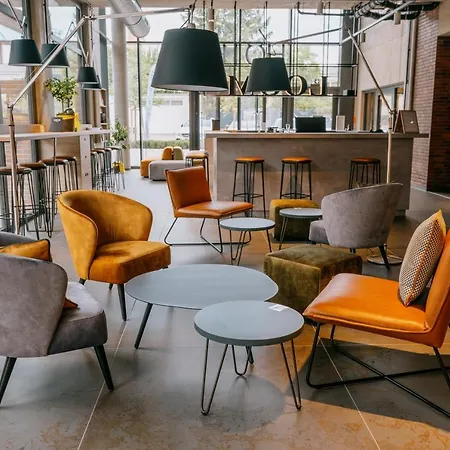 Loom & Skybar Hotel