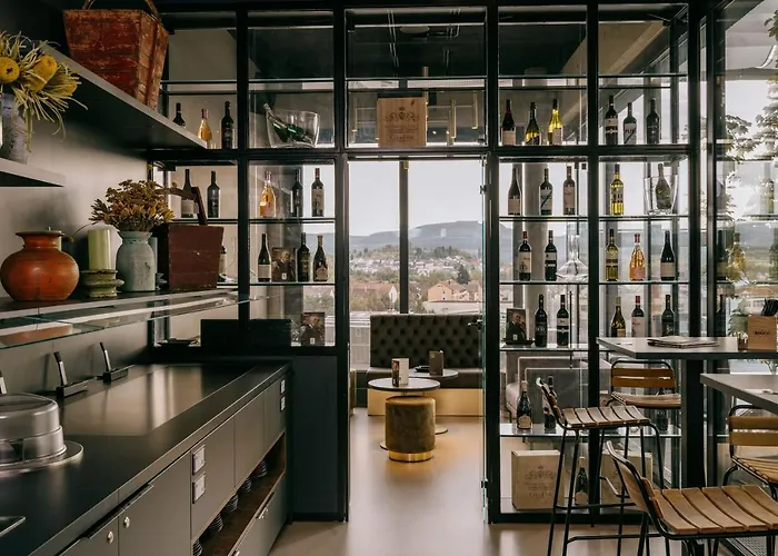 Loom & Skybar Ξενοδοχείο *